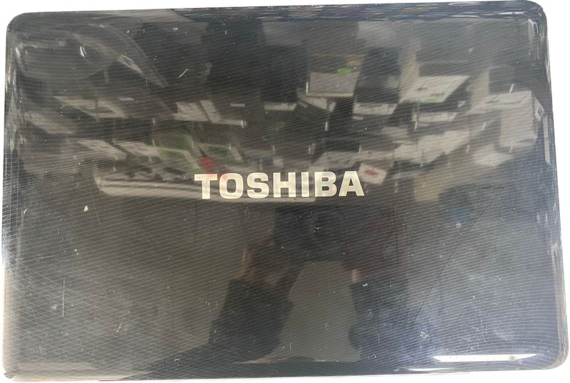 Toshıba Satellite A500-1DN Lcd Cover Kapak ve  Lcd Bezel (Çerceve} 2. el